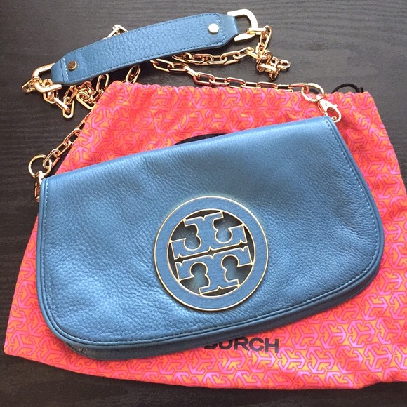 Tory Burch Handbags - Tory Burch Amanda Logo Clutch w/ Dust Bag